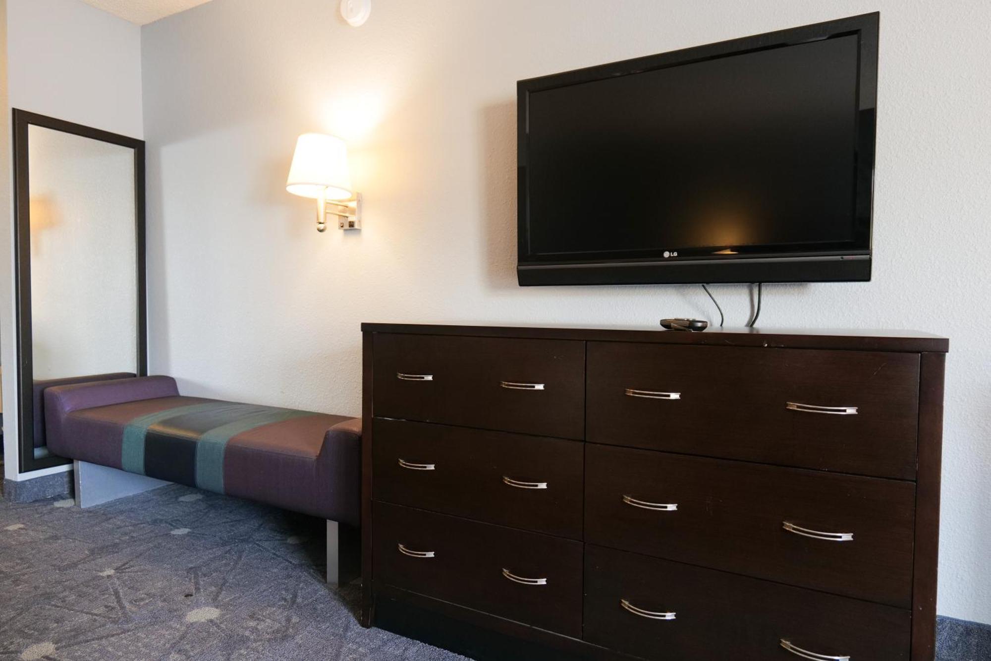 Baymont By Wyndham Flint Airport North Hotell Eksteriør bilde