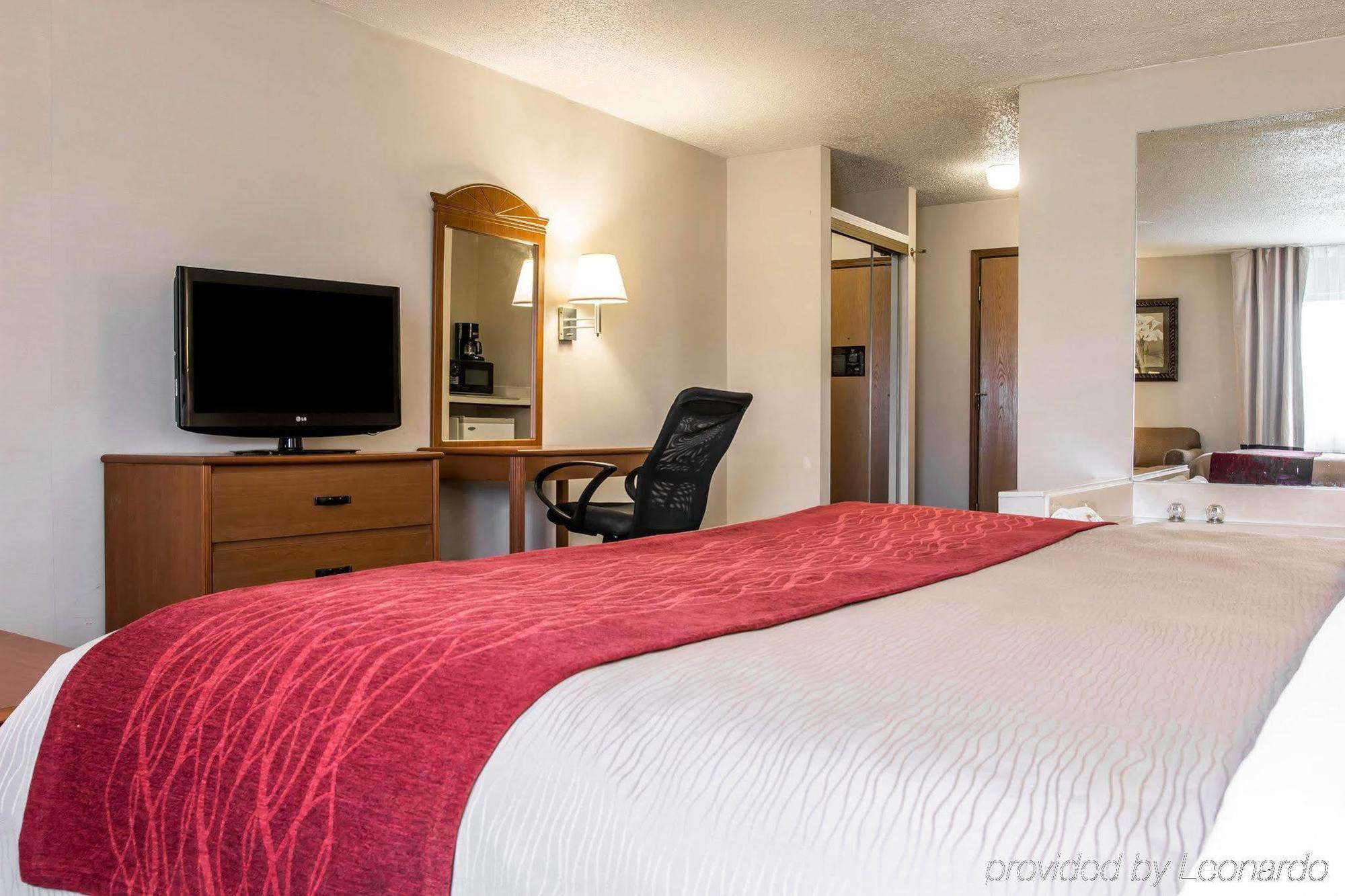 Baymont By Wyndham Flint Airport North Hotell Eksteriør bilde
